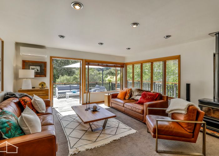  at 19 Landing Road, Titirangi, Auckland