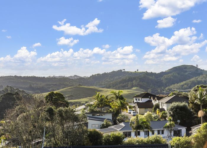 at 3 Hillcrest Road, Hatfields Beach, Orewa