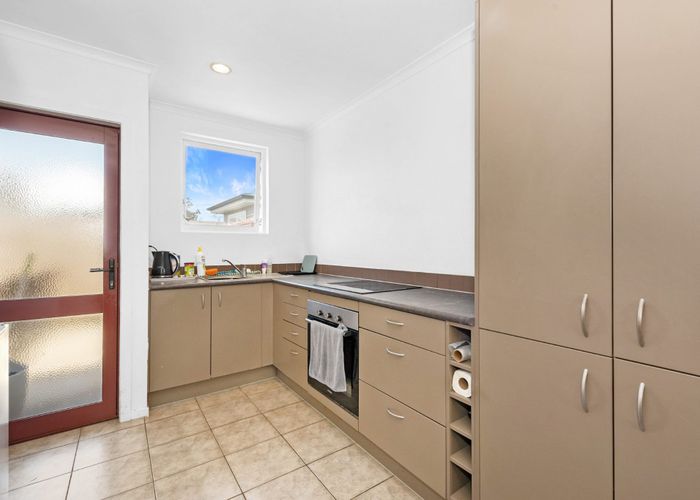  at 8E Ford Street, Hamilton East, Hamilton