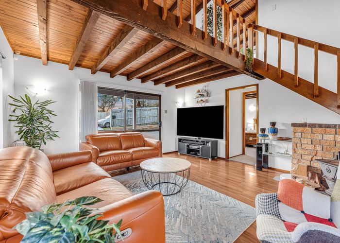  at 239 Glengarry Road, Glen Eden, Auckland