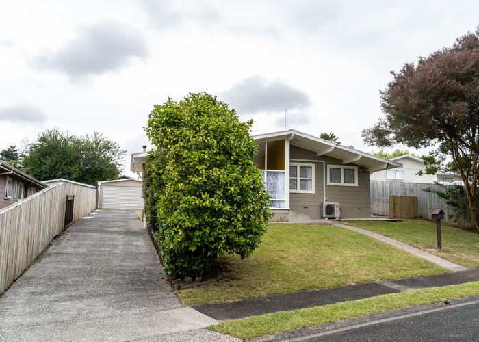  at 9 Edith Place, Dinsdale, Hamilton
