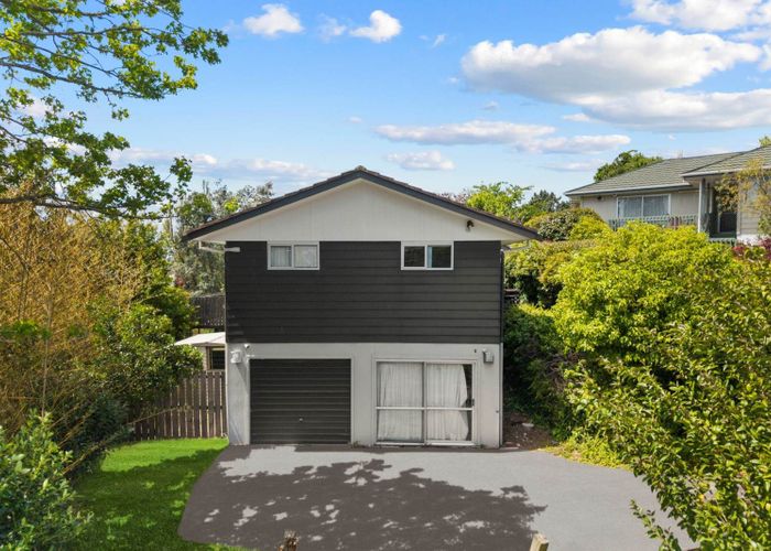  at 6 Theban Place, Totara Vale, North Shore City, Auckland