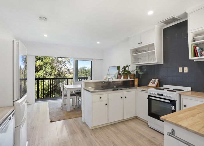  at 35 Takahe Road, Titirangi, Waitakere City, Auckland