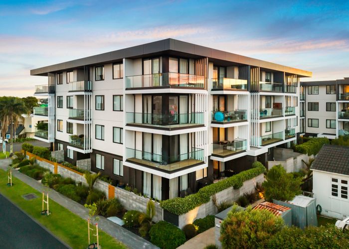  at 207/8A Lake Pupuke Drive, Takapuna, North Shore City, Auckland