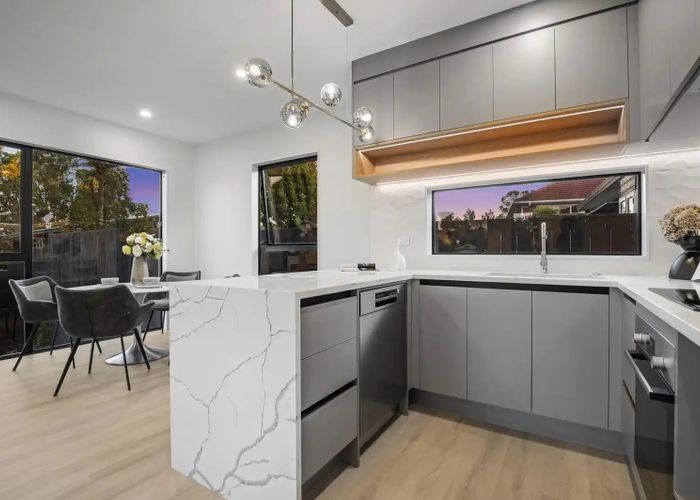  at 10 Boyd Avenue, Royal Oak, Auckland City, Auckland