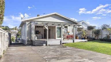  at 13 Shackleton Road, Mount Eden, Auckland