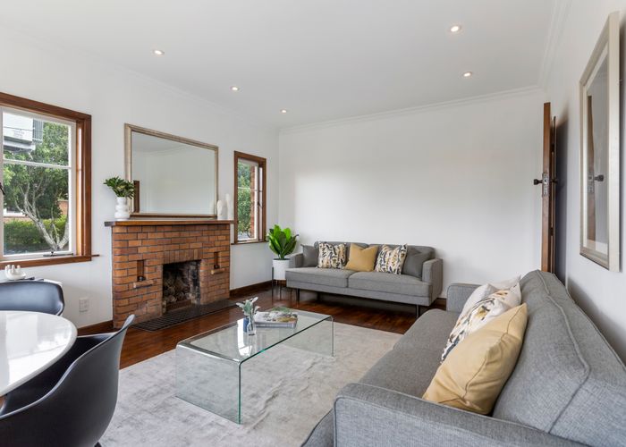 Free property data for 69 Owairaka Avenue, Mount Albert, Auckland