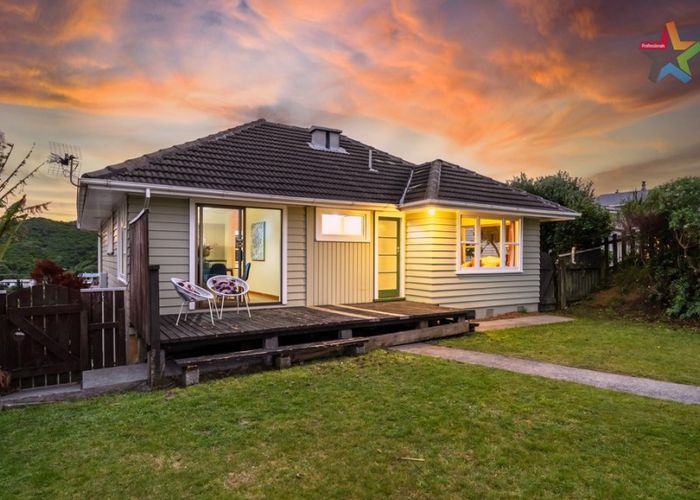  at 102 Dowse Drive, Maungaraki, Lower Hutt