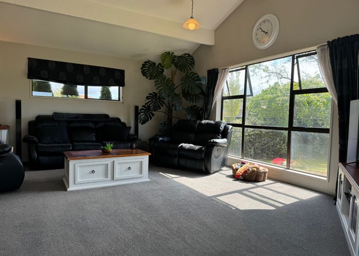  at 2 Fenmere Place, Burwood, Christchurch City, Canterbury