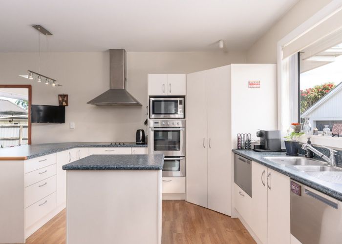  at 106 Aorangi Road, Bryndwr, Christchurch