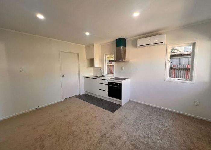  at 164 Edmonton Rd, Te Atatu South, Waitakere City, Auckland