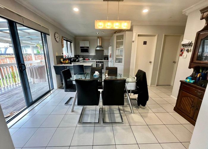  at 2/125 Russell Road, Manurewa, Manukau City, Auckland