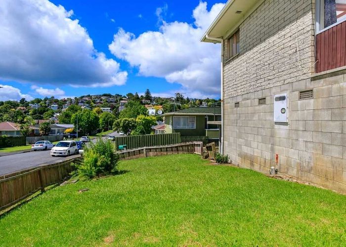  at 1/22 Mannering Pl, Hillcrest, North Shore City, Auckland