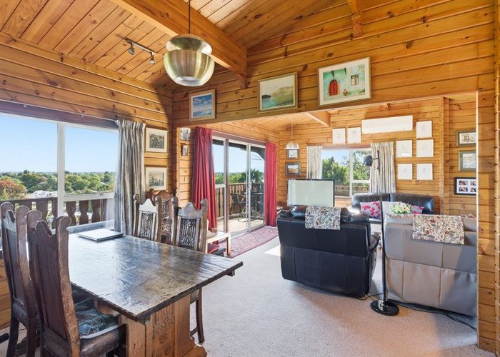  at 365 Centaurus Road, Hillsborough, Christchurch City, Canterbury