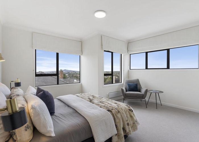  at 2/37 Victoria Avenue, Remuera, Auckland
