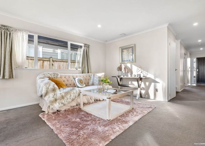  at 12 Shelby Lane, Flat Bush, Auckland