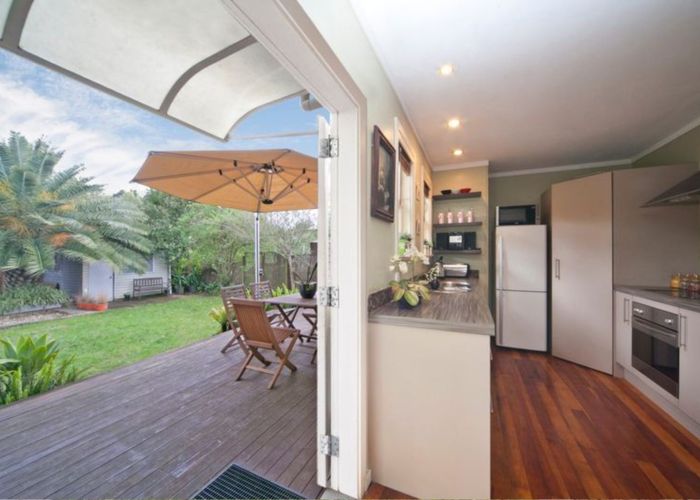  at 15 Hull Place, Onehunga, Auckland