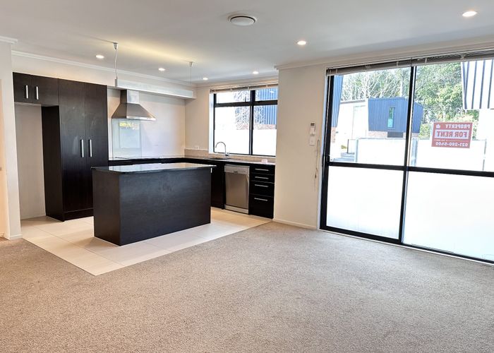  at 182 Flat Bush School Road, East Tamaki, Manukau City, Auckland