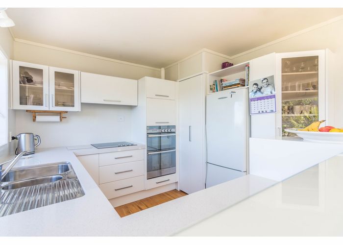  at 177 Woodlands Park Road, Titirangi, Auckland