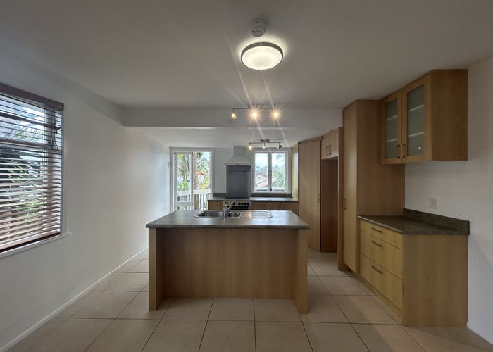  at 1/7 Merton Avenue, Glenfield, North Shore City, Auckland