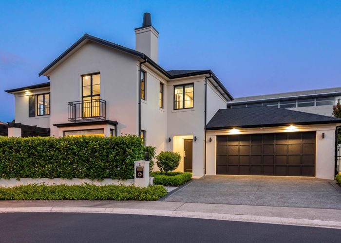  at 4 St Andrews Way, Albany, Auckland