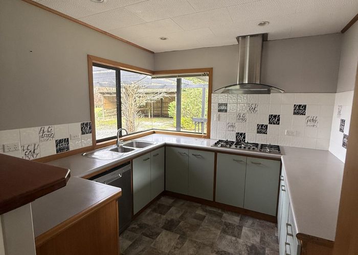  at 2 Garfield Road, Helensville, Rodney, Auckland