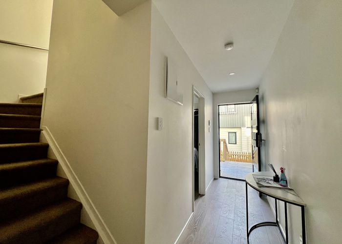  at 12 Fantail Place, Avondale, Auckland