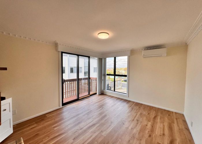  at 18 Kelwyn Road, Kelston, Waitakere City, Auckland