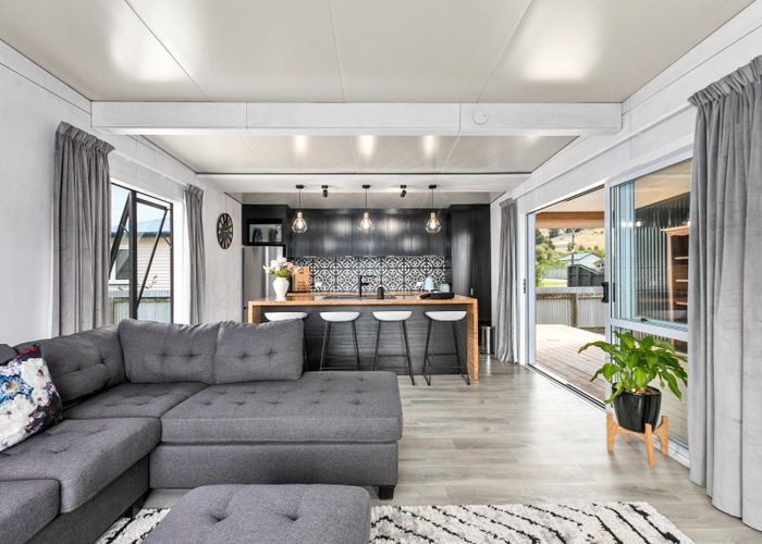  at 20 Dundas Street, Porangahau