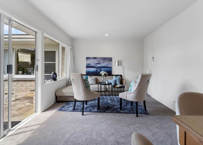  at 2/27 Ellerton Road, Mount Eden, Auckland City, Auckland
