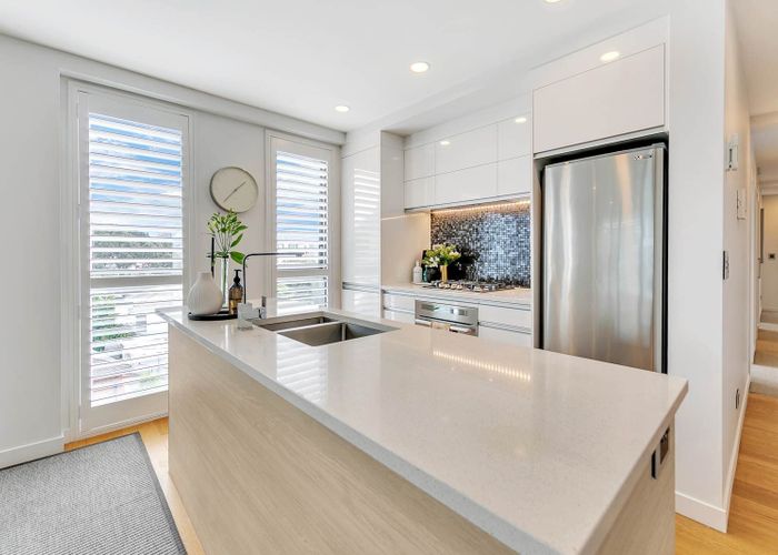  at 401/10 Lion Place, Epsom, Auckland