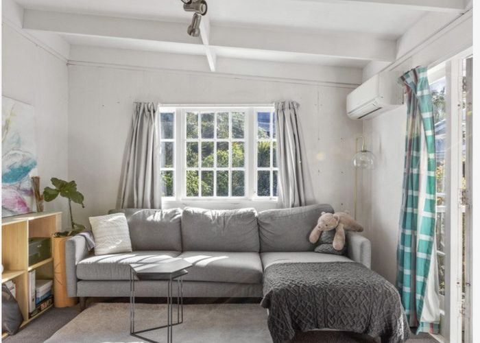  at 264 Beach Road, Campbells Bay, Auckland
