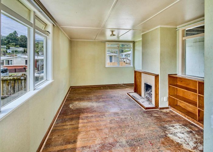  at 24 Hanson Grove, Stokes Valley, Lower Hutt, Wellington