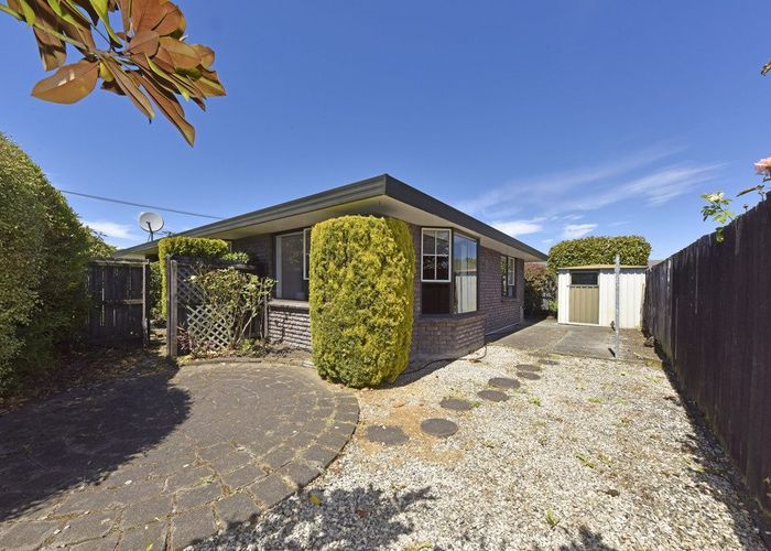  at 1/54 Aorangi Road, Bryndwr, Christchurch
