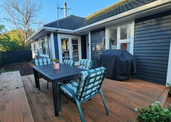  at 90 Retreat Road, Avonside, Christchurch