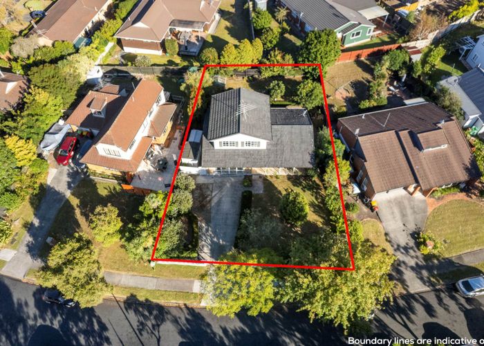  at 6 Voltaire Court, Botany Downs, Auckland