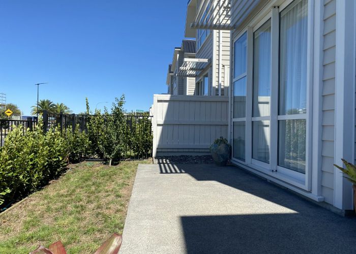  at 79 Karepiro Drive, Stanmore Bay, Whangaparaoa