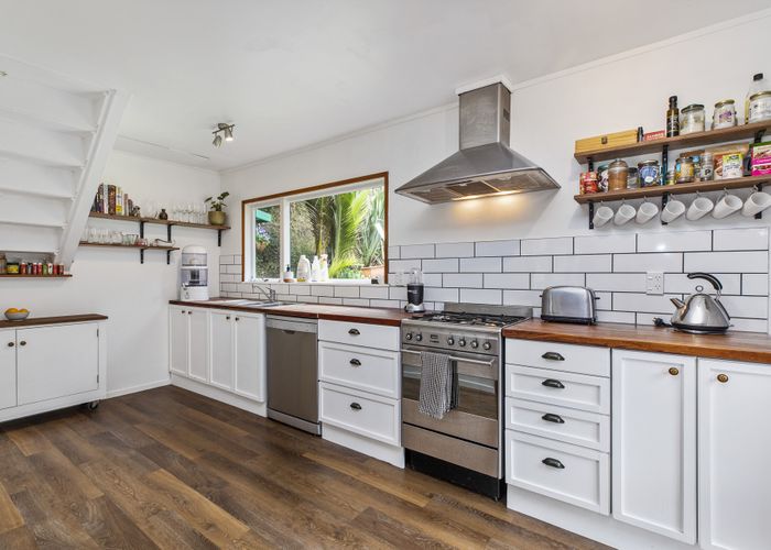  at 74 Laingholm Drive, Laingholm, Auckland