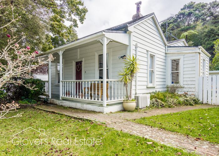  at 11 Huia Road, Titirangi, Auckland