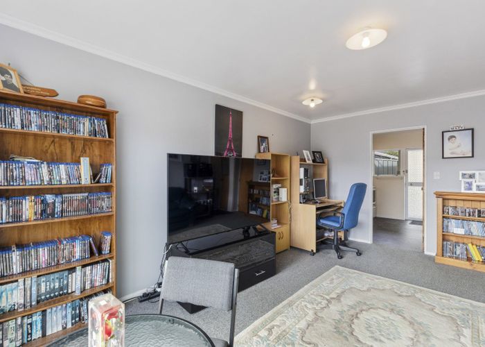  at 2/220 Coronation Avenue, Welbourn, New Plymouth, Taranaki