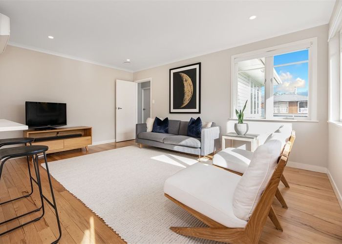  at 7 Beazley Place, Glendene, Waitakere City, Auckland