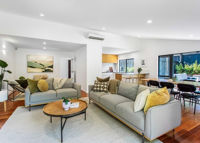  at 33A Luplau Crescent, Cockle Bay, Auckland