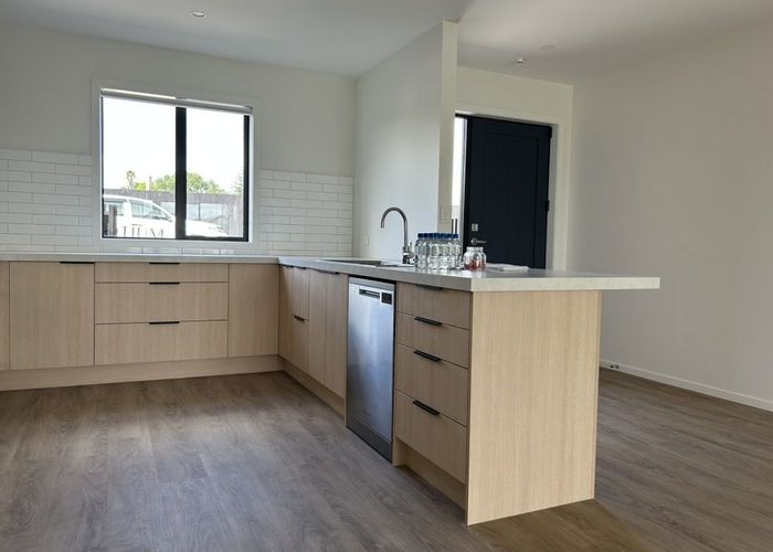  at 2/24 Akakura Terrace, Glenview, Hamilton, Waikato