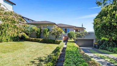  at 176 Bleakhouse Road, Mellons Bay, Auckland