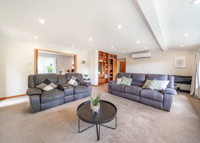  at 40 Chichester Drive, Pinehaven, Upper Hutt, Wellington