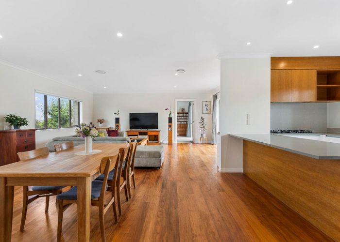  at 5 Angiangi Crescent, Beachlands, Manukau City, Auckland