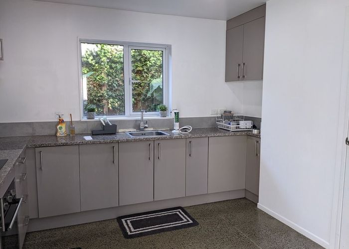  at 9D Humphrey Kemp Avenue, Henderson, Waitakere City, Auckland