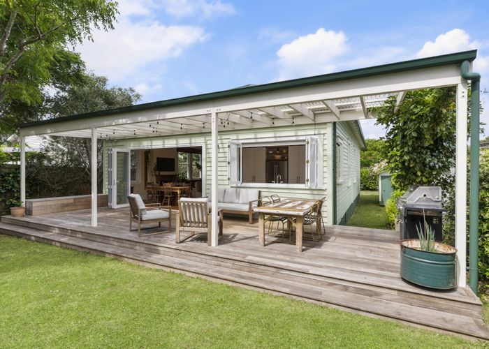  at 122 Victoria Street, Onehunga, Auckland
