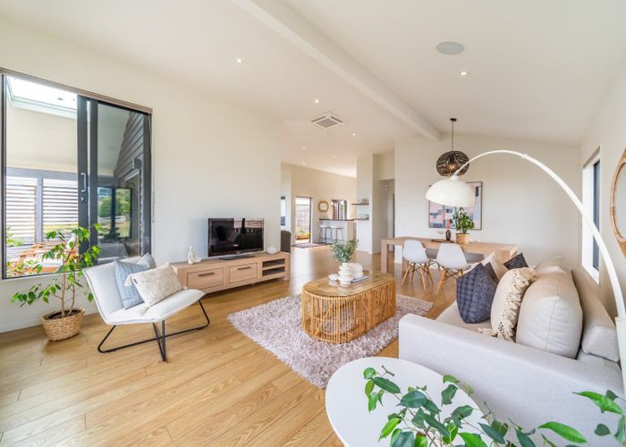  at 43 Moana Road, Plimmerton, Porirua