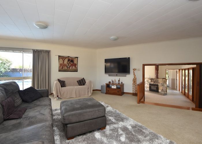  at 294 High Street South, Carterton